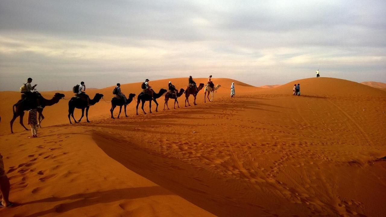 Les Roches Desert Camp Merzouga Ngoại thất bức ảnh